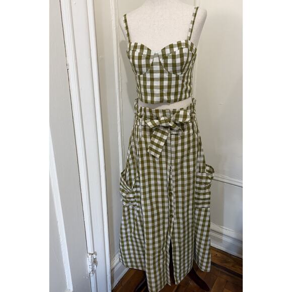 WHIT Dresses & Skirts - Whit Two Piece Green White Gingham Top/Skirt Size 6